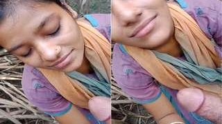 Beautiful Indian girl gives a blowjob in public