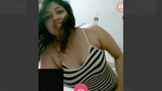 Beautiful Indian girl flaunts her body on video call