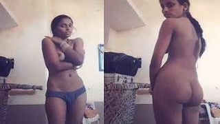 Exclusive Desi Bhabhi flaunts her naked body in a steamy video