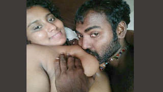 Desi couple's intimate MMS collection