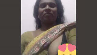 Desi bhabhi's mature and experienced clips