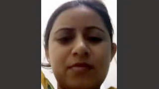 Desi girl reveals her body in video call