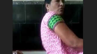 Bhabi shares her experience in this mature talk video
