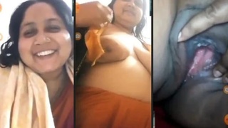 MILF from Bangladesh flaunts her nude body on camera