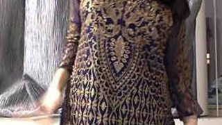Indian desi babe flaunts her body in front of horny men