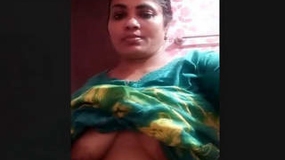Curvy bhbahi shows off her big breasts and pussy in seductive selfies