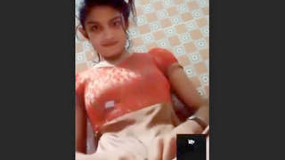 Curvy Desi teen flaunts her body in front of the camera