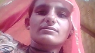 Rajasthani aunt pleasures herself in a steamy video