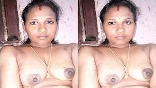 Horny Indian bhabhi flaunts her big boobs and pussy