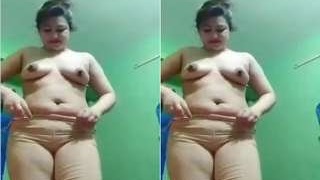 Bangla wife strips and flaunts her body in front of camera