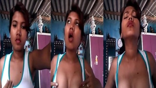 Watch a Bhojpuri babe show off her big boobs in a solo video