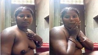 Indian girl captures intimate video for lover in bathroom