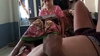 Desi babe in Indian xxx video gets wild and naughty