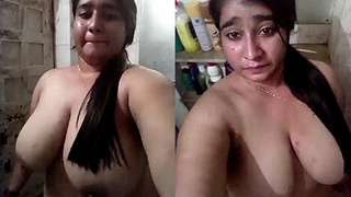 Watch a hot Indian girl perform in this steamy video