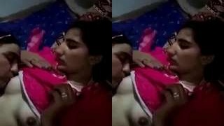 Pakistani lesbians have fun in exclusive video