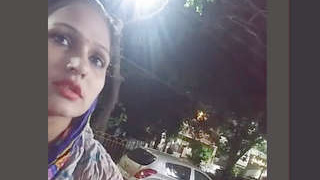 Indian couple demands money for hotel room sex