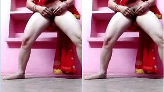 Indian Bhabhi's exclusive pussy play