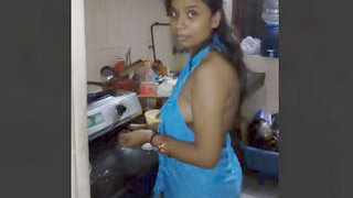 Desi bhabhi delivers a mind-blowing blowjob in the latest video