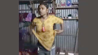 Tamil girl changes into sexy lingerie in village