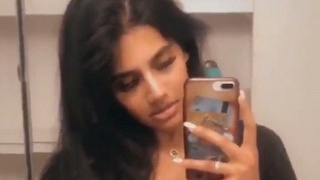 Tamil model flaunts her curves in nude selfies video