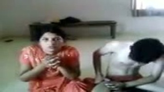 Indian bhabhi caught in steamy home video