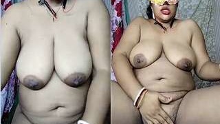 Bowdy's live web show features her naked body