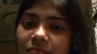 Naughty college girl reveals her body to her boyfriend in a steamy video