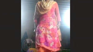 Horny Desi teen flaunts her pussy in Salwar Kameez