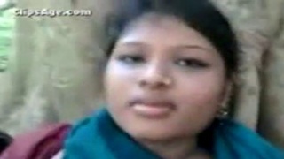 Tamil couple enjoys outdoor sex in village