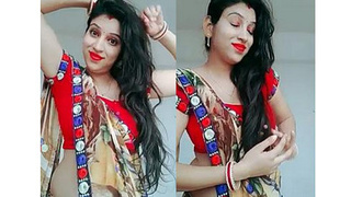 Watch a hot bhabi get naughty in a video chat