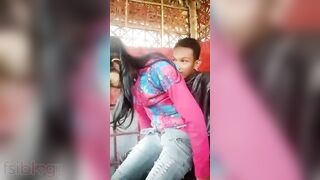 First-time lovers enjoy outdoor sex in MMS video