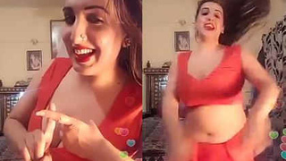 Laila G's seductive dance in a revealing outfit