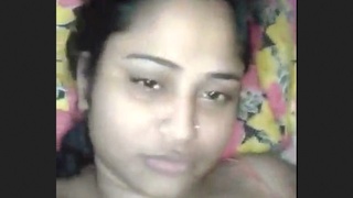 Bhabi NIC ebody's seductive performance in this video