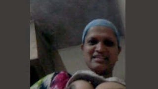 Mature bhabhi displays her assets on video call