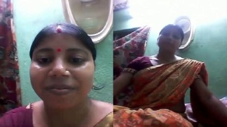 Tamil housewife gets naughty in black sari