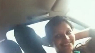 Desi girlfriend takes her boss to a hotel room in a car