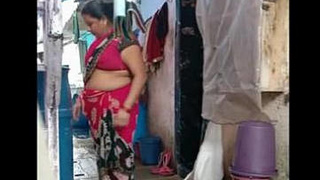 Mama Rani's homemade video reveals her beautiful belly button