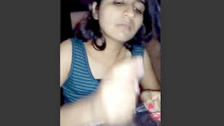 Indian girl gives a sensual blowjob in a steamy video