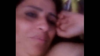 Mature Desi Maduro in a Shywife video