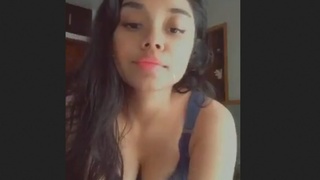 Indian babe flaunts her curves in solo video