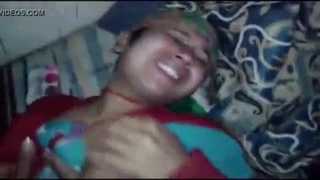 Shaved pussy of Indian aunty gets pounded by young guy