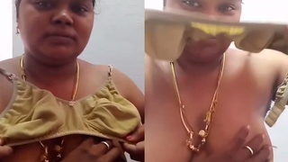 Tamil bhabhi's hot performance on camera with Tamil conversations