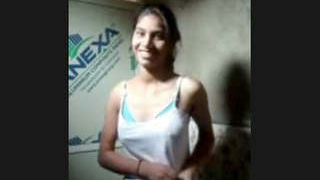 Cute Desi girl shows off her body in a video clip