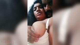 Tamil sex video with audio MMS featuring curvy aunty