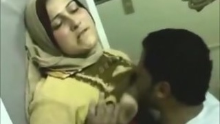 Hijab-clad Arab babes in a steamy video