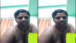 Mallu bhabhi flaunts her big tits and pussy in exclusive video