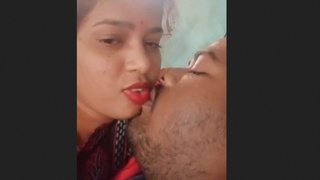 Desi Aldeia's village romance with sali bleu