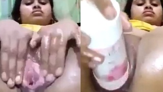 Sexy Desi bhabi flaunts her big pussy in village video