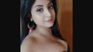 Beautiful Indian college student flaunts her curves in a seductive video