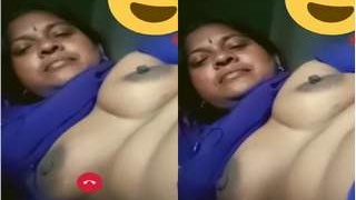 Bhabhi flaunts her assets in a video call